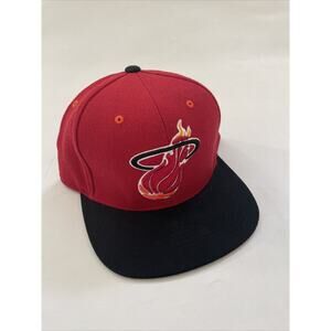 Mitchell & Ness Hardwood Classics Basketball Cap‎ Miami Heat Fitted Hat 7 5/8